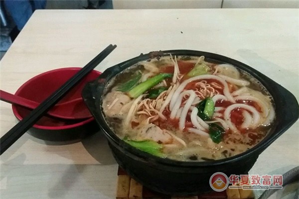 粲记重庆火锅米线加盟